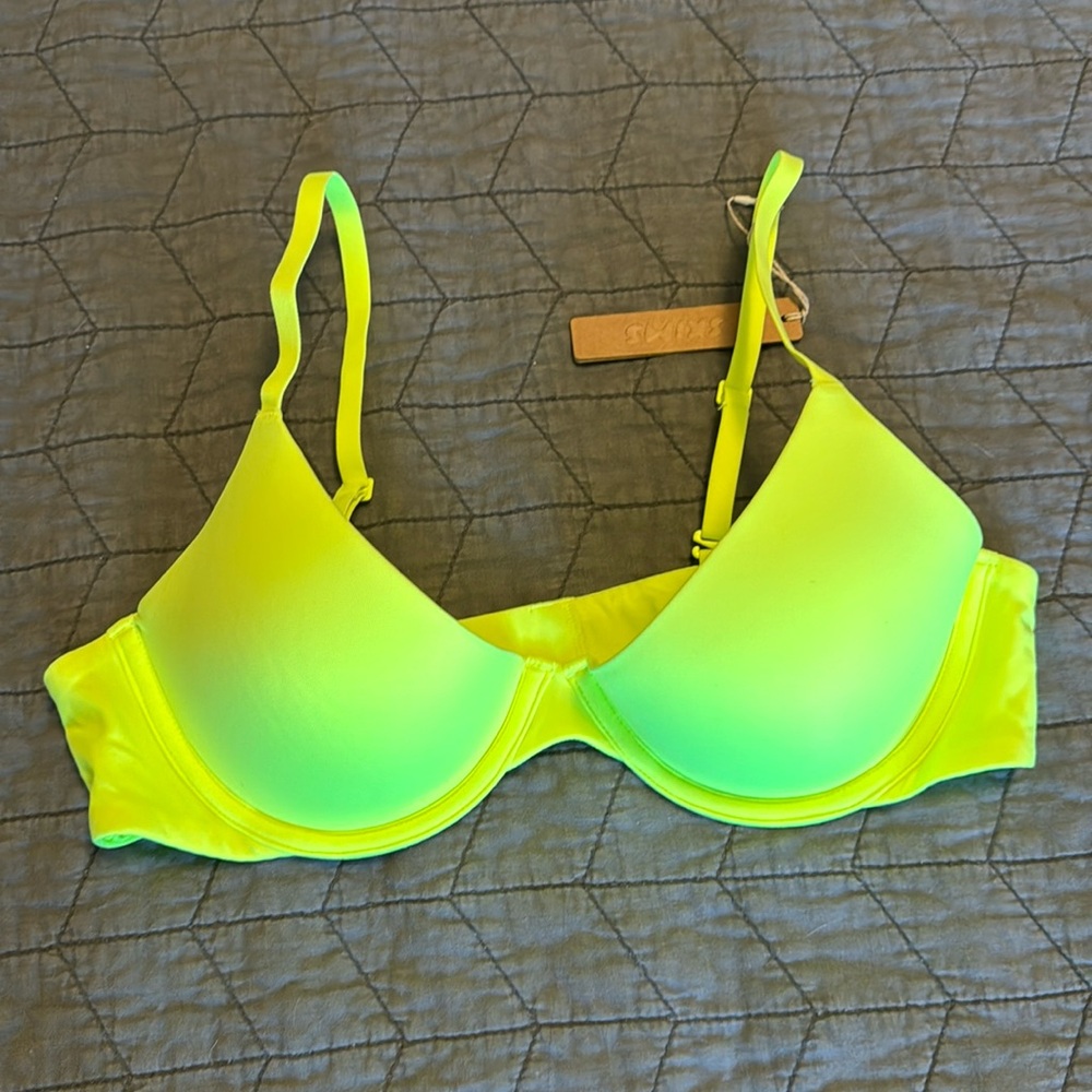 Skims Fits Everybody Scoop Plunge Bra